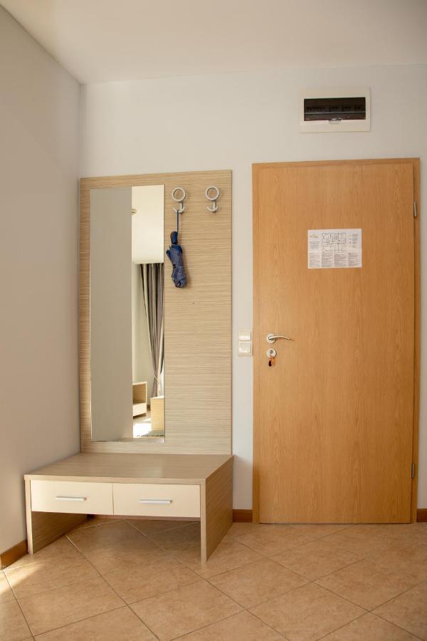 Sunny Apartment In A Complex With A Pool And Gym By Flаt Manаger ซันนีบีช ภายนอก รูปภาพ