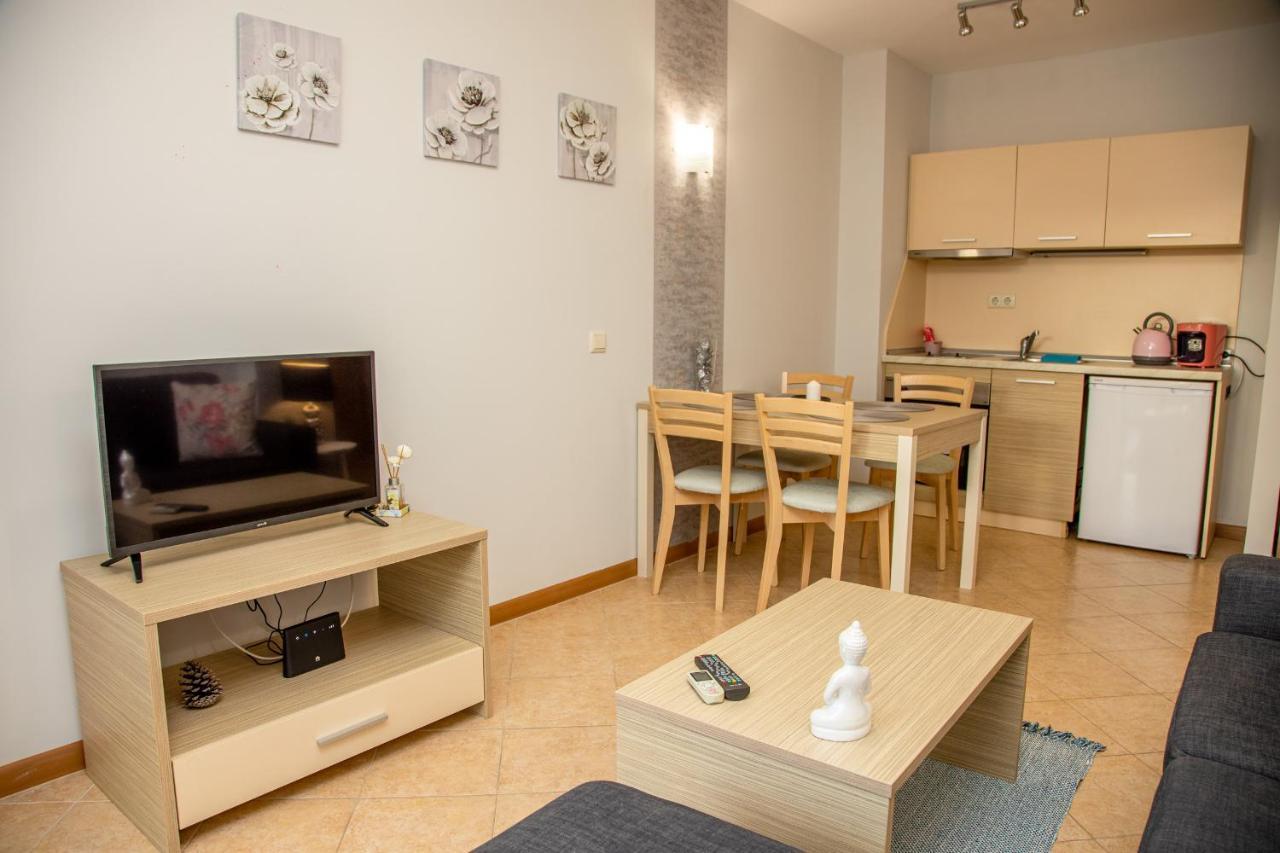 Sunny Apartment In A Complex With A Pool And Gym By Flаt Manаger ซันนีบีช ภายนอก รูปภาพ